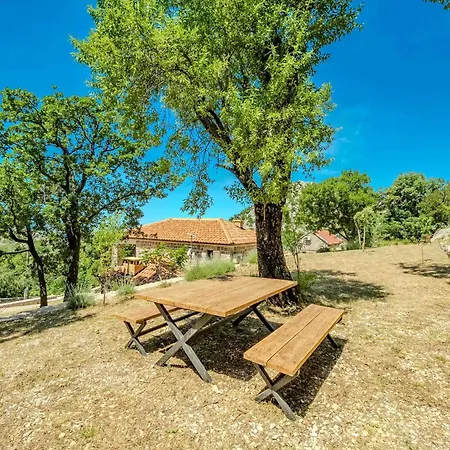 Gaia - Nature Retreat Paklenica Villa *