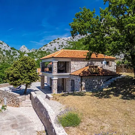 Gaia - Nature Retreat Paklenica